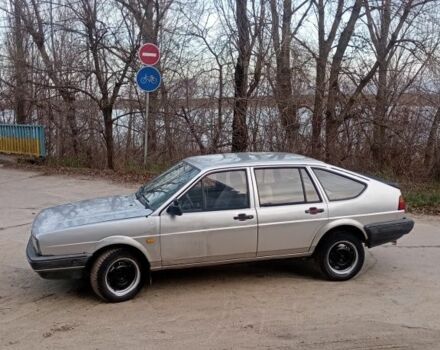 Серый Фольксваген Пассат, объемом двигателя 1.6 л и пробегом 138 тыс. км за 709 $, фото 5 на Automoto.ua