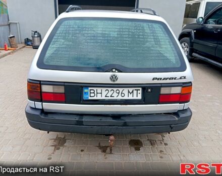 Серый Фольксваген Пассат, объемом двигателя 1.9 л и пробегом 200 тыс. км за 1350 $, фото 2 на Automoto.ua