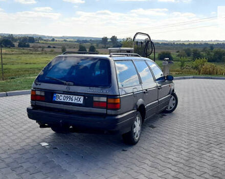 Серый Фольксваген Пассат, объемом двигателя 1.8 л и пробегом 250 тыс. км за 1600 $, фото 10 на Automoto.ua