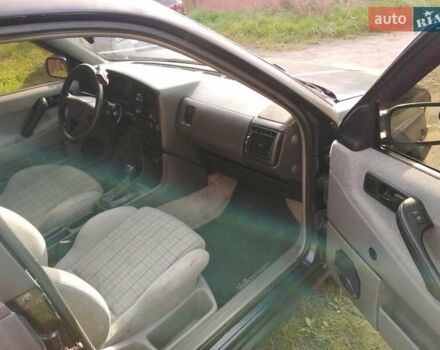 Сірий Фольксваген Пассат, об'ємом двигуна 1.8 л та пробігом 442 тис. км за 1800 $, фото 8 на Automoto.ua