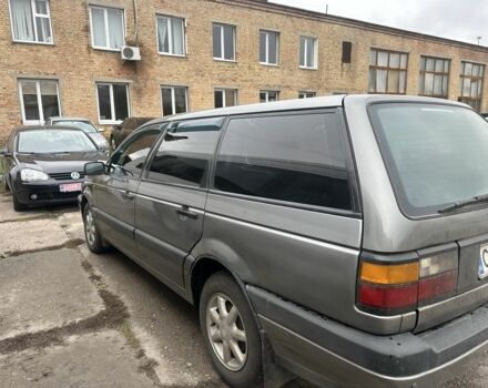 Серый Фольксваген Пассат, объемом двигателя 1.9 л и пробегом 337 тыс. км за 1900 $, фото 3 на Automoto.ua