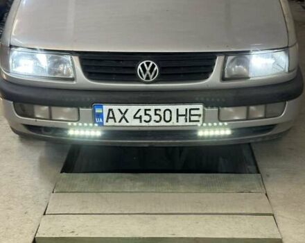 Серый Фольксваген Пассат, объемом двигателя 2 л и пробегом 370 тыс. км за 3087 $, фото 1 на Automoto.ua