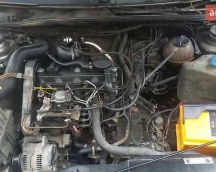 Серый Фольксваген Пассат, объемом двигателя 1.9 л и пробегом 352 тыс. км за 1350 $, фото 6 на Automoto.ua