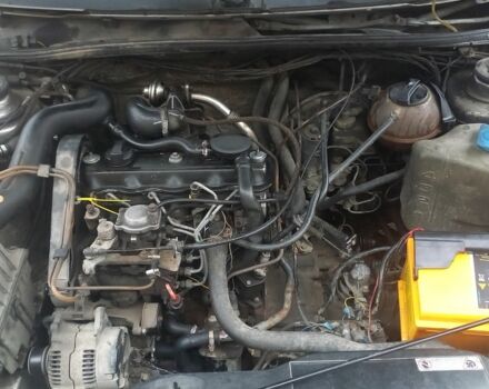 Серый Фольксваген Пассат, объемом двигателя 1.9 л и пробегом 324 тыс. км за 1350 $, фото 6 на Automoto.ua