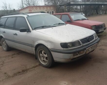 Серый Фольксваген Пассат, объемом двигателя 1.9 л и пробегом 324 тыс. км за 1350 $, фото 1 на Automoto.ua