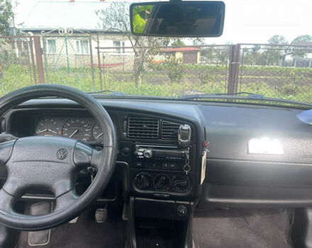 Серый Фольксваген Пассат, объемом двигателя 1.6 л и пробегом 333 тыс. км за 1999 $, фото 4 на Automoto.ua