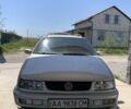 Серый Фольксваген Пассат, объемом двигателя 1.8 л и пробегом 250 тыс. км за 1300 $, фото 1 на Automoto.ua