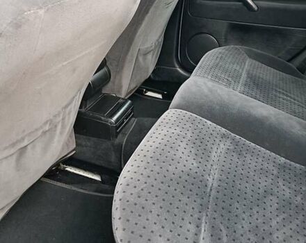 Серый Фольксваген Пассат, объемом двигателя 1.6 л и пробегом 395 тыс. км за 3200 $, фото 9 на Automoto.ua