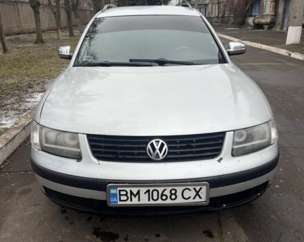 Серый Фольксваген Пассат, объемом двигателя 1.6 л и пробегом 300 тыс. км за 2000 $, фото 2 на Automoto.ua