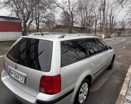 Серый Фольксваген Пассат, объемом двигателя 1.6 л и пробегом 300 тыс. км за 2000 $, фото 5 на Automoto.ua