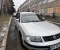 Серый Фольксваген Пассат, объемом двигателя 1.6 л и пробегом 300 тыс. км за 2000 $, фото 1 на Automoto.ua