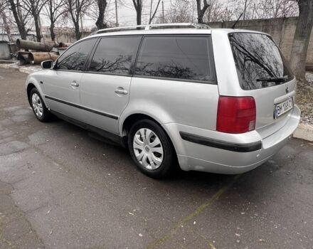 Серый Фольксваген Пассат, объемом двигателя 1.6 л и пробегом 300 тыс. км за 2000 $, фото 3 на Automoto.ua