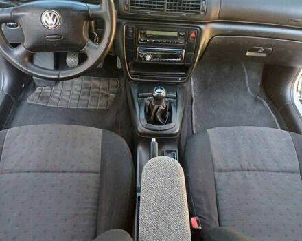 Серый Фольксваген Пассат, объемом двигателя 1.9 л и пробегом 250 тыс. км за 3500 $, фото 2 на Automoto.ua