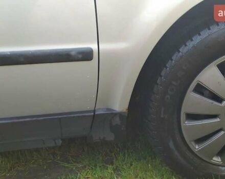 Сірий Фольксваген Пассат, об'ємом двигуна 1.6 л та пробігом 333 тис. км за 3400 $, фото 26 на Automoto.ua