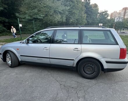 Серый Фольксваген Пассат, объемом двигателя 1.8 л и пробегом 400 тыс. км за 2000 $, фото 10 на Automoto.ua