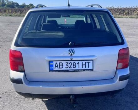 Серый Фольксваген Пассат, объемом двигателя 1.6 л и пробегом 287 тыс. км за 4000 $, фото 2 на Automoto.ua