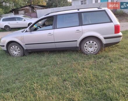 Серый Фольксваген Пассат, объемом двигателя 1.8 л и пробегом 359 тыс. км за 3500 $, фото 7 на Automoto.ua