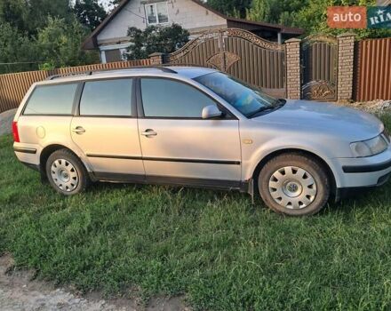 Серый Фольксваген Пассат, объемом двигателя 1.8 л и пробегом 359 тыс. км за 3500 $, фото 1 на Automoto.ua