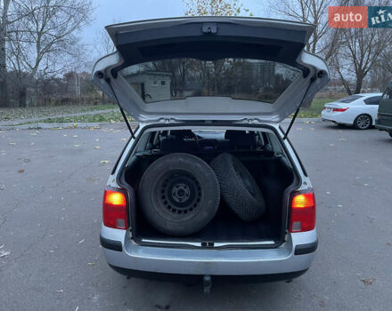 Серый Фольксваген Пассат, объемом двигателя 1.8 л и пробегом 375 тыс. км за 3200 $, фото 6 на Automoto.ua