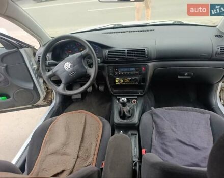 Сірий Фольксваген Пассат, об'ємом двигуна 1.78 л та пробігом 343 тис. км за 4000 $, фото 9 на Automoto.ua