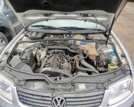 Серый Фольксваген Пассат, объемом двигателя 1.9 л и пробегом 261 тыс. км за 2800 $, фото 6 на Automoto.ua