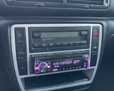 Серый Фольксваген Пассат, объемом двигателя 1.9 л и пробегом 366 тыс. км за 4200 $, фото 8 на Automoto.ua