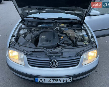 Серый Фольксваген Пассат, объемом двигателя 1.8 л и пробегом 375 тыс. км за 3200 $, фото 8 на Automoto.ua