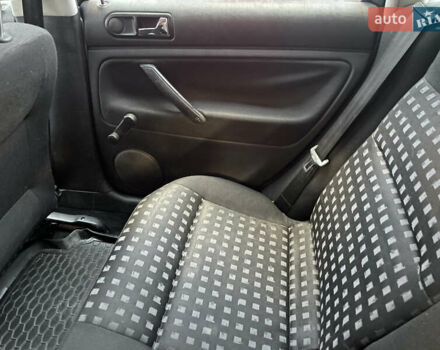 Серый Фольксваген Пассат, объемом двигателя 1.8 л и пробегом 375 тыс. км за 3200 $, фото 12 на Automoto.ua