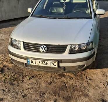 Серый Фольксваген Пассат, объемом двигателя 2.5 л и пробегом 400 тыс. км за 3200 $, фото 5 на Automoto.ua