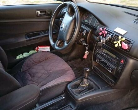 Серый Фольксваген Пассат, объемом двигателя 1.8 л и пробегом 185 тыс. км за 4000 $, фото 3 на Automoto.ua