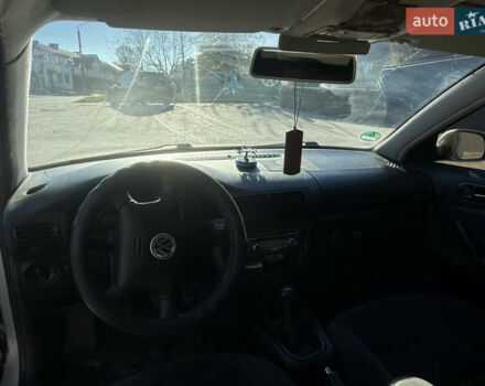 Серый Фольксваген Пассат, объемом двигателя 1.6 л и пробегом 284 тыс. км за 3800 $, фото 19 на Automoto.ua