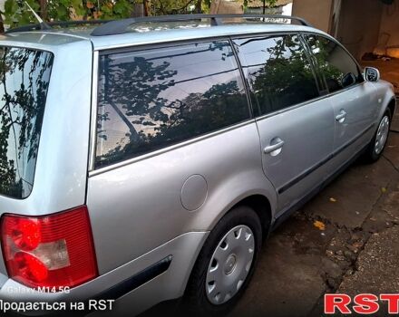 Серый Фольксваген Пассат, объемом двигателя 1.6 л и пробегом 130 тыс. км за 3900 $, фото 1 на Automoto.ua