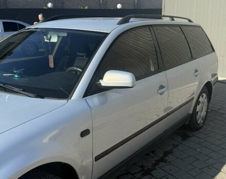 Серый Фольксваген Пассат, объемом двигателя 1.6 л и пробегом 284 тыс. км за 3800 $, фото 2 на Automoto.ua