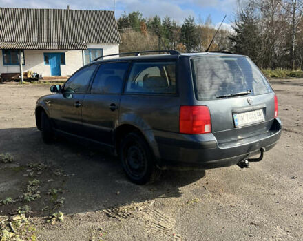 Серый Фольксваген Пассат, объемом двигателя 1.9 л и пробегом 350 тыс. км за 3300 $, фото 3 на Automoto.ua