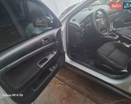 Серый Фольксваген Пассат, объемом двигателя 1.6 л и пробегом 130 тыс. км за 3900 $, фото 5 на Automoto.ua