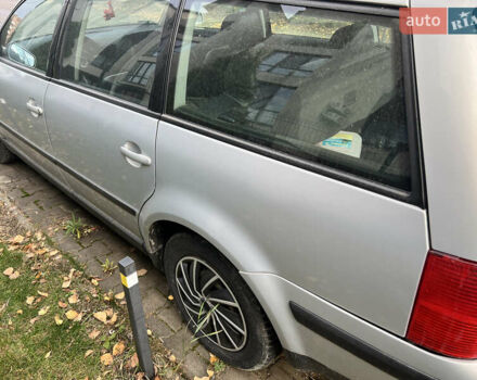 Серый Фольксваген Пассат, объемом двигателя 1.9 л и пробегом 299 тыс. км за 2200 $, фото 5 на Automoto.ua