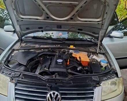 Серый Фольксваген Пассат, объемом двигателя 1.6 л и пробегом 130 тыс. км за 3900 $, фото 4 на Automoto.ua