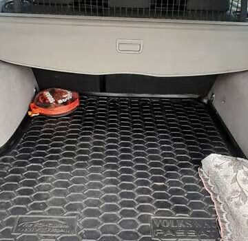 Серый Фольксваген Пассат, объемом двигателя 1.8 л и пробегом 385 тыс. км за 3600 $, фото 1 на Automoto.ua