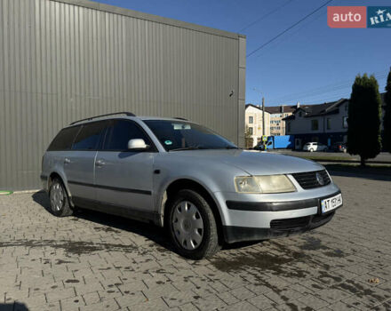 Серый Фольксваген Пассат, объемом двигателя 1.6 л и пробегом 284 тыс. км за 3800 $, фото 1 на Automoto.ua