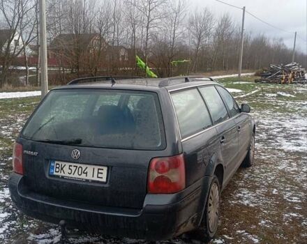 Сірий Фольксваген Пассат, об'ємом двигуна 1.6 л та пробігом 250 тис. км за 3000 $, фото 4 на Automoto.ua