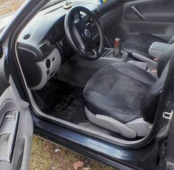 Серый Фольксваген Пассат, объемом двигателя 1.8 л и пробегом 385 тыс. км за 3600 $, фото 9 на Automoto.ua