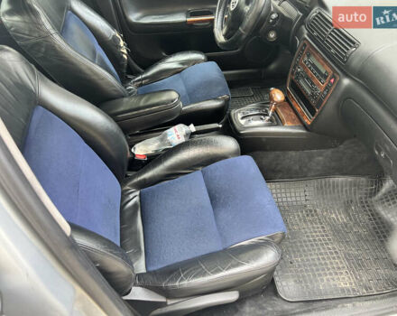 Серый Фольксваген Пассат, объемом двигателя 1.9 л и пробегом 299 тыс. км за 2200 $, фото 9 на Automoto.ua