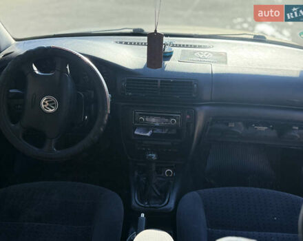 Серый Фольксваген Пассат, объемом двигателя 1.6 л и пробегом 284 тыс. км за 3800 $, фото 24 на Automoto.ua