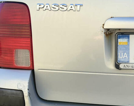 Серый Фольксваген Пассат, объемом двигателя 1.6 л и пробегом 284 тыс. км за 3800 $, фото 25 на Automoto.ua