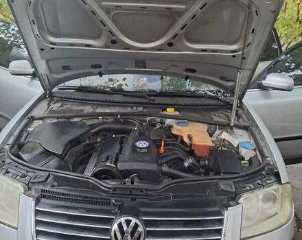 Серый Фольксваген Пассат, объемом двигателя 1.6 л и пробегом 130 тыс. км за 3900 $, фото 6 на Automoto.ua