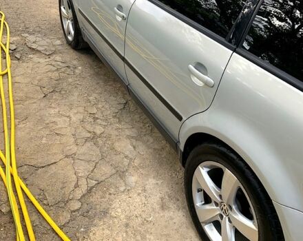 Серый Фольксваген Пассат, объемом двигателя 1.6 л и пробегом 190 тыс. км за 6000 $, фото 1 на Automoto.ua