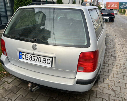 Серый Фольксваген Пассат, объемом двигателя 1.9 л и пробегом 299 тыс. км за 2200 $, фото 4 на Automoto.ua