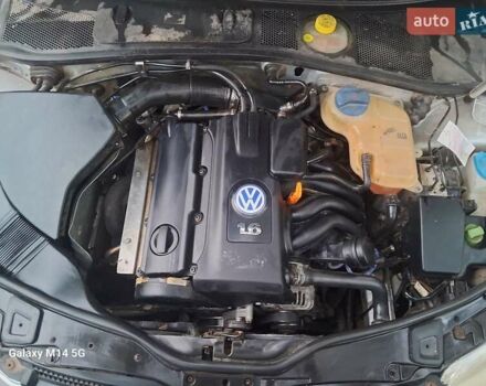 Серый Фольксваген Пассат, объемом двигателя 1.6 л и пробегом 130 тыс. км за 3900 $, фото 4 на Automoto.ua