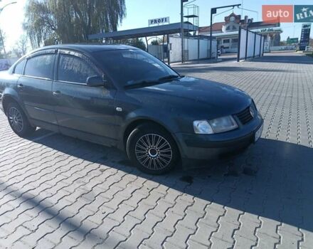 Серый Фольксваген Пассат, объемом двигателя 1.9 л и пробегом 658 тыс. км за 2800 $, фото 1 на Automoto.ua