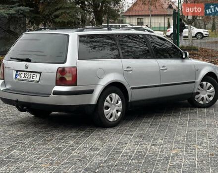 Серый Фольксваген Пассат, объемом двигателя 1.6 л и пробегом 246 тыс. км за 3350 $, фото 9 на Automoto.ua